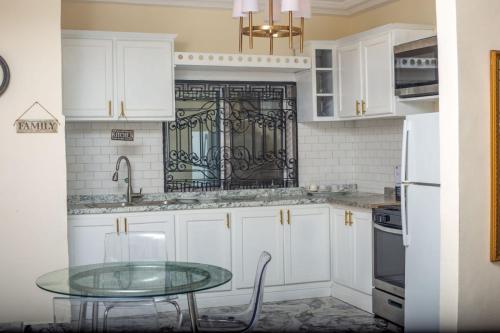 Kuchyň nebo kuchyňský kout v ubytování Verla villa