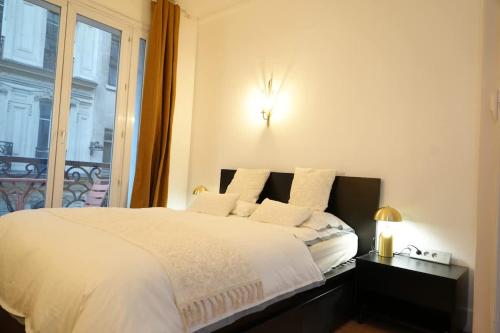 Elegant Vintage Apt with Balcony Opéra Madeleine