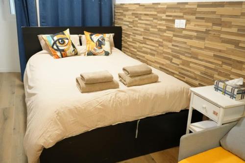 Pompidou Chic Studio in Le Marais