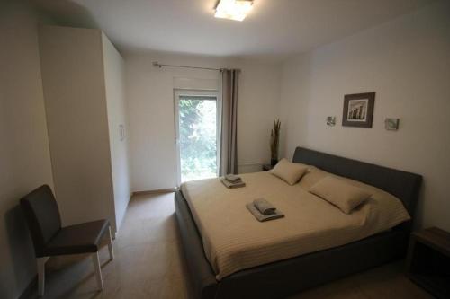 Apartments with parking space Umag - 25114