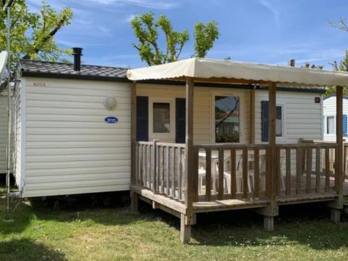 Mobil-home avec Terrasse pour 4 Personnes - API-1-52-1685