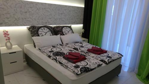 Laura Aristotelous Square Apartment