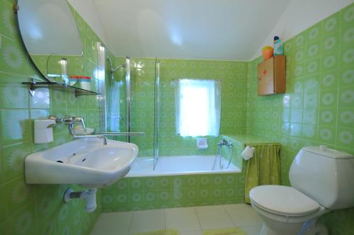 A bathroom at Ubytovanie Dagmar