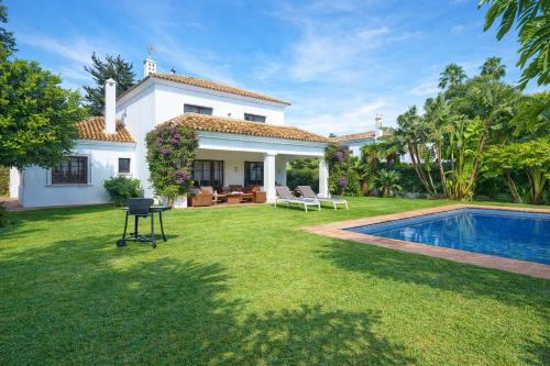 VILLA DEL MAR- Private swimming pool next to the beach