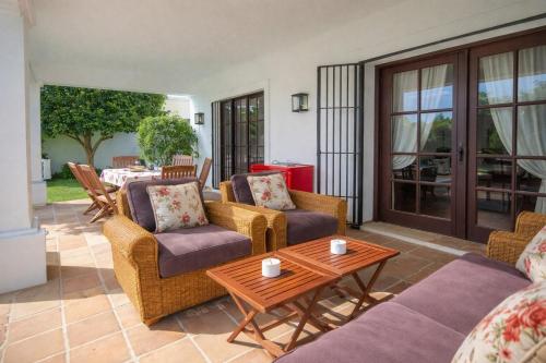 VILLA DEL MAR- Private swimming pool next to the beach