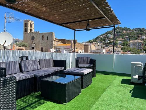 Seahomes Vacations - CentralVillage House at Beach