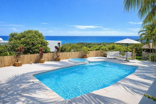 LAKAZ DEL VISTA - Luxurious new apartments with panoramic sea views, pool & garden retreat