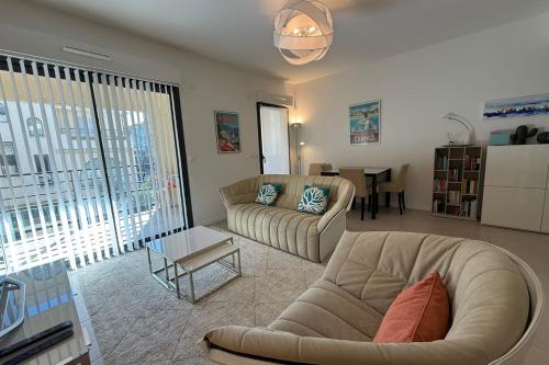 Superb apartment for 4 Sea view & terrace Private parking