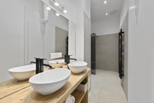 Bel Étage - 4BR Superior Family-Suite with AC - City Centre