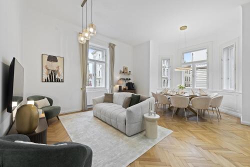 Bel Étage - 4BR Superior Family-Suite with AC - City Centre