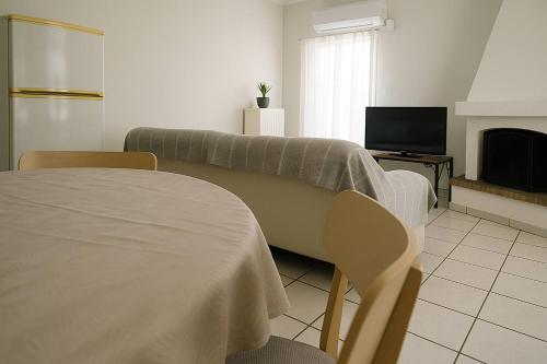 Apartment for 4 with Acropolis view - Athens 5km Piraeus 5km Metro 5' walk