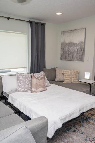 Luxury 4BR, Sleeps 12, Heated Pool, Near Universal Studios photo 111