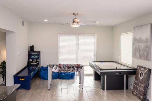 Luxury 4BR, Sleeps 12, Heated Pool, Near Universal Studios photo 87