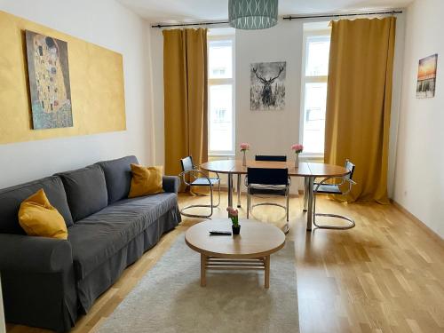 3 Bedroom Long-Term Apartment with Free Parking