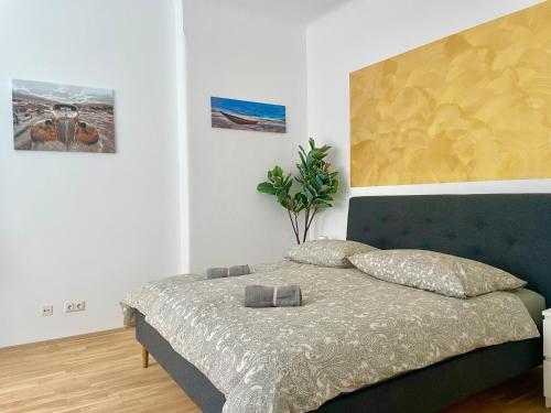Sunny & Calm Long-Term Apartment with Free Parking