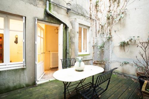 CAR-Volterra Cottage-AN