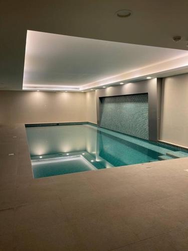 Piscina a Pure Elegance Stays o a prop