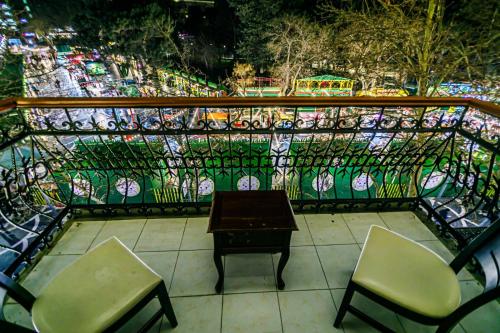 WALKER Apartment tesisinde bir balkon veya teras