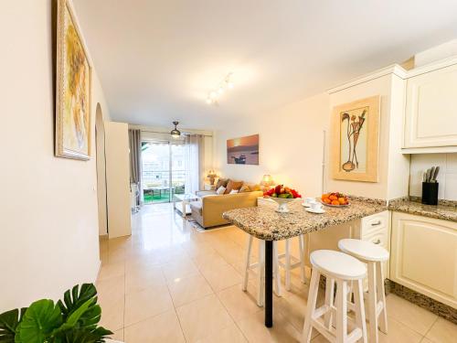 2 BR apartment with garage in Playa Paraiso