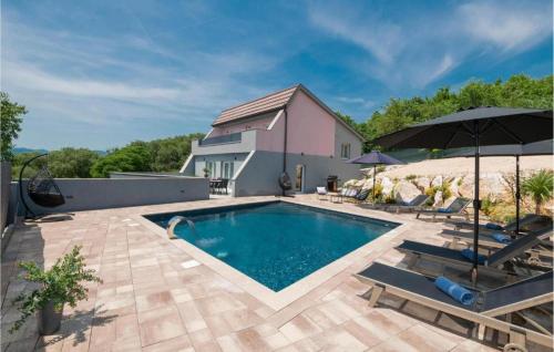 Villa I&N with saltwater pool and whirlpool