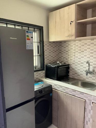 Cuina o zona de cuina de The large, secure, fully equipped studio