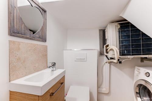 Vieille Ville - parking, 5 pers, AC, WIFI