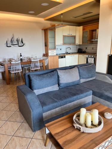 SunnySpot Apartment