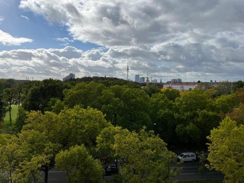 Urbane Dachgeschosswohnung, Blick auf Fernsehturm photo 7