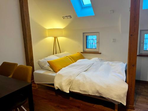 Urbane Dachgeschosswohnung, Blick auf Fernsehturm photo 9