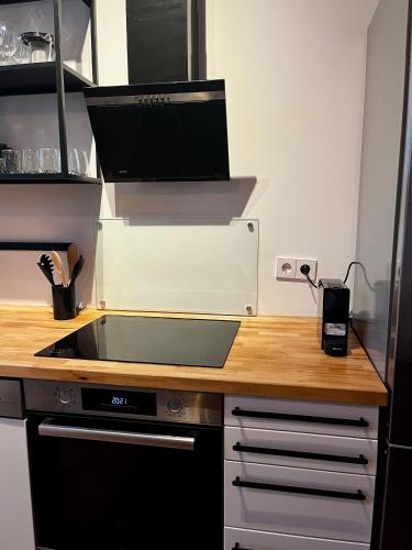 Urbane Dachgeschosswohnung, Blick auf Fernsehturm photo 10