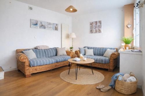 Maison mitoyenne cœur de ville à deux pas du port de pêche et de la plage Les Sables - 6 personnes
