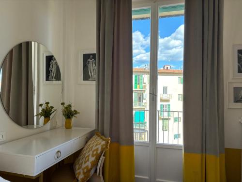 OASIS Room