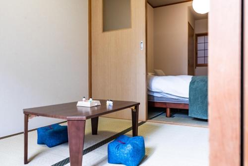 Private Osaka Home 2BR 4 Beds near USJ