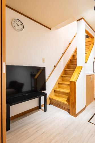 Private Osaka Home 2BR 4 Beds near USJ