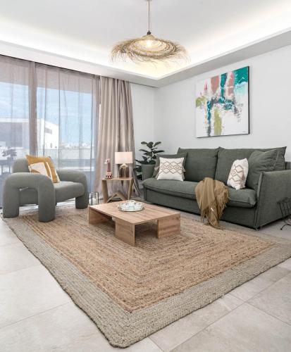 INF3.1J - Stunning holiday home next to beach