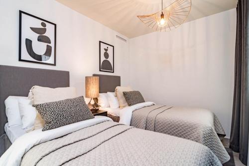 Inf32L- Modern City Apartment, Families Only