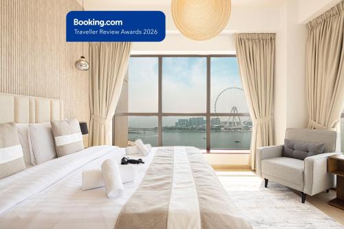 Dubai Eye & Sea View, 1-min walk to JBR Beach, Luxurious Beach Retreat!