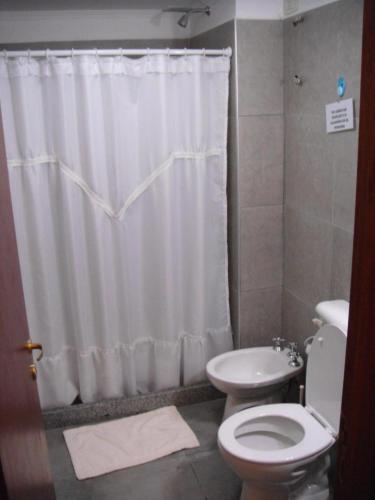 Ett badrum på Nec Apart Hotel