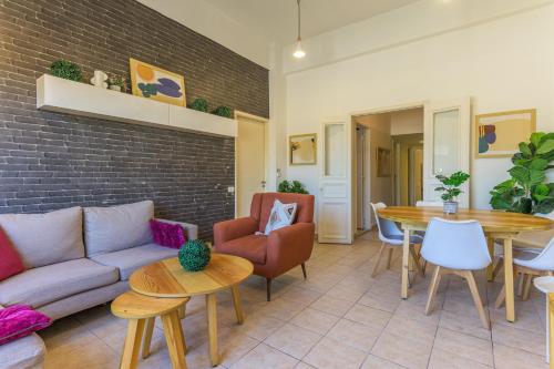 Lester 4-Bedroom Apartment in Mar Mikhael