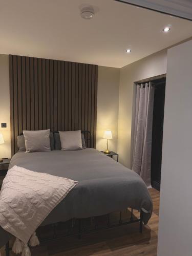 The Malthouse - Luxury City Apartment photo 25