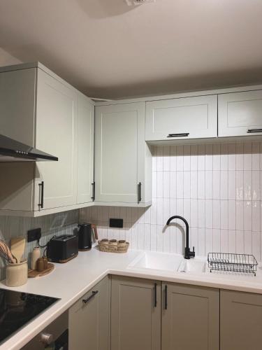 The Malthouse - Luxury City Apartment photo 11