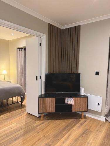 The Malthouse - Luxury City Apartment photo 19