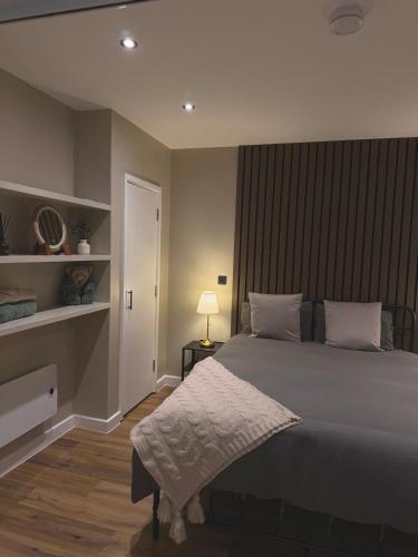 The Malthouse - Luxury City Apartment photo 9