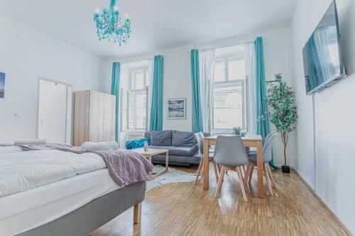 Spacious 2BR Apartment ,Heart of the City