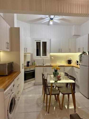 Acropolis Museum Elegant 2BR Apartment