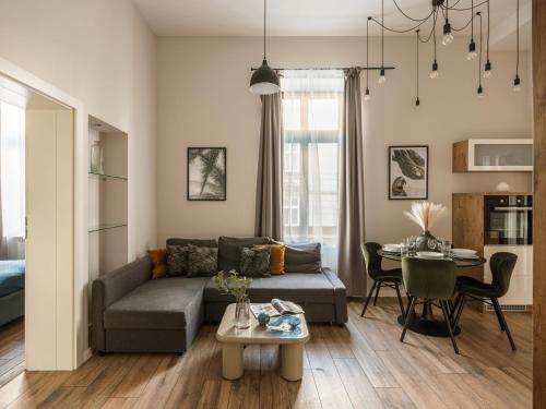 Bohemian Suites by Fragola Apartments