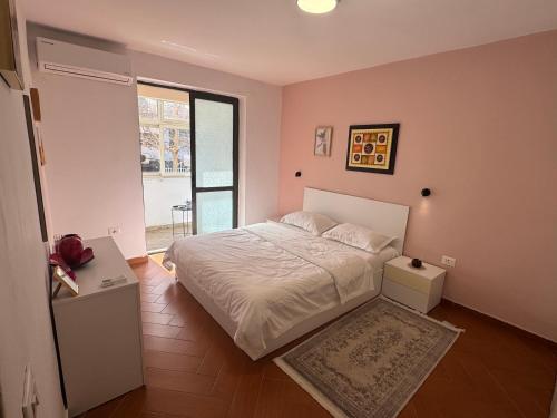 Skerdi’s Apartment - City Center