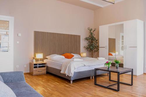 Stylish 2BR Apartment Close to City Center