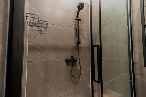 Stylish 2BR Apartment Close to City Center
