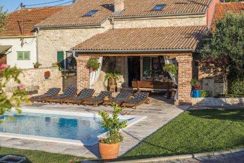 Šišman in Zemunik Donji - Haus für 10 Personen